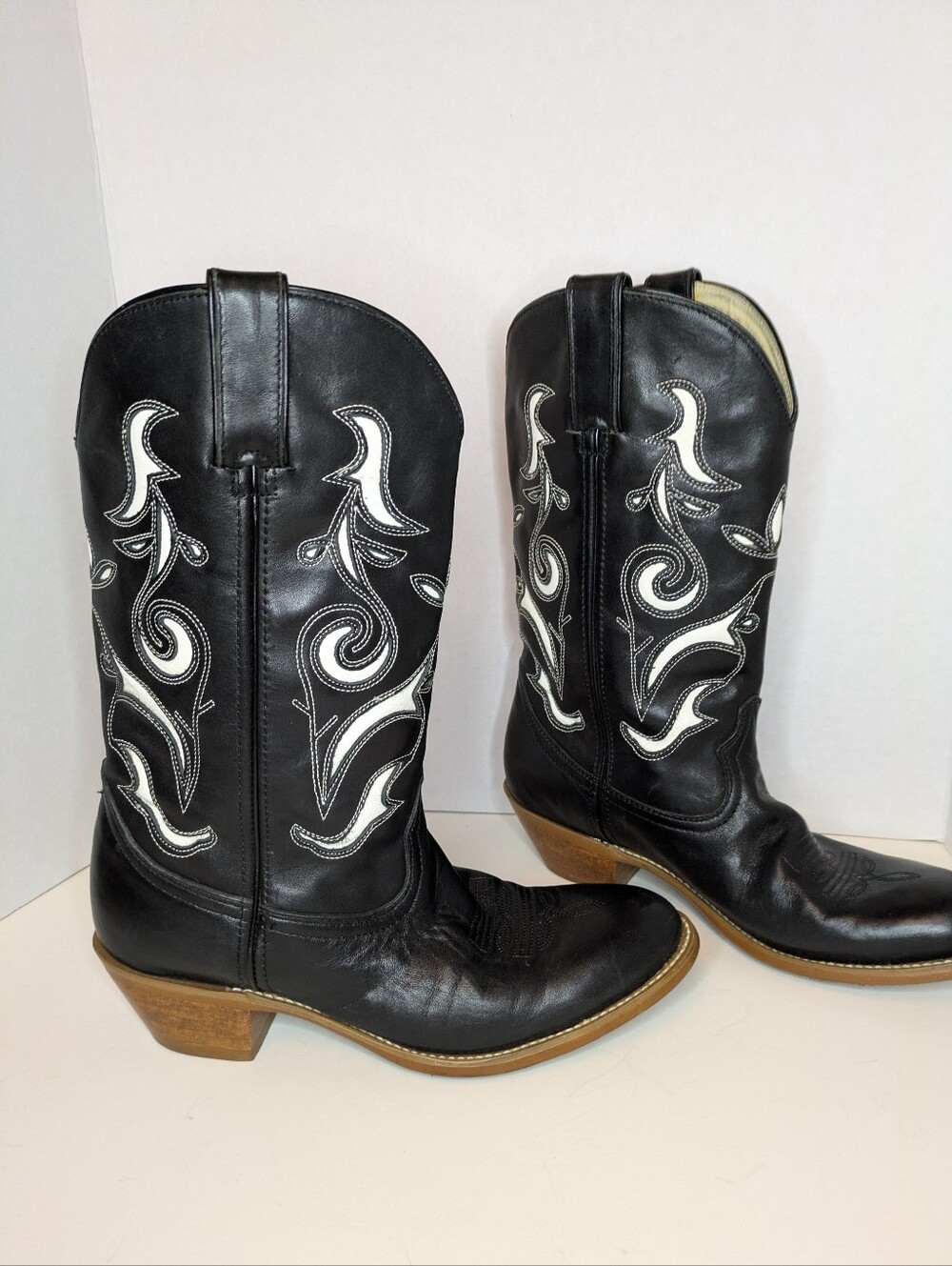 Durango Black Leather Western Embroidered Mid Heel Boots